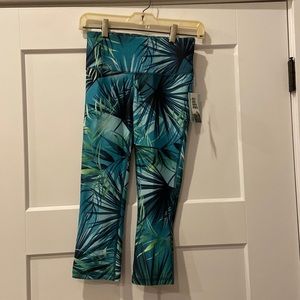 Tropical Print Yoga Crop Pants- xs